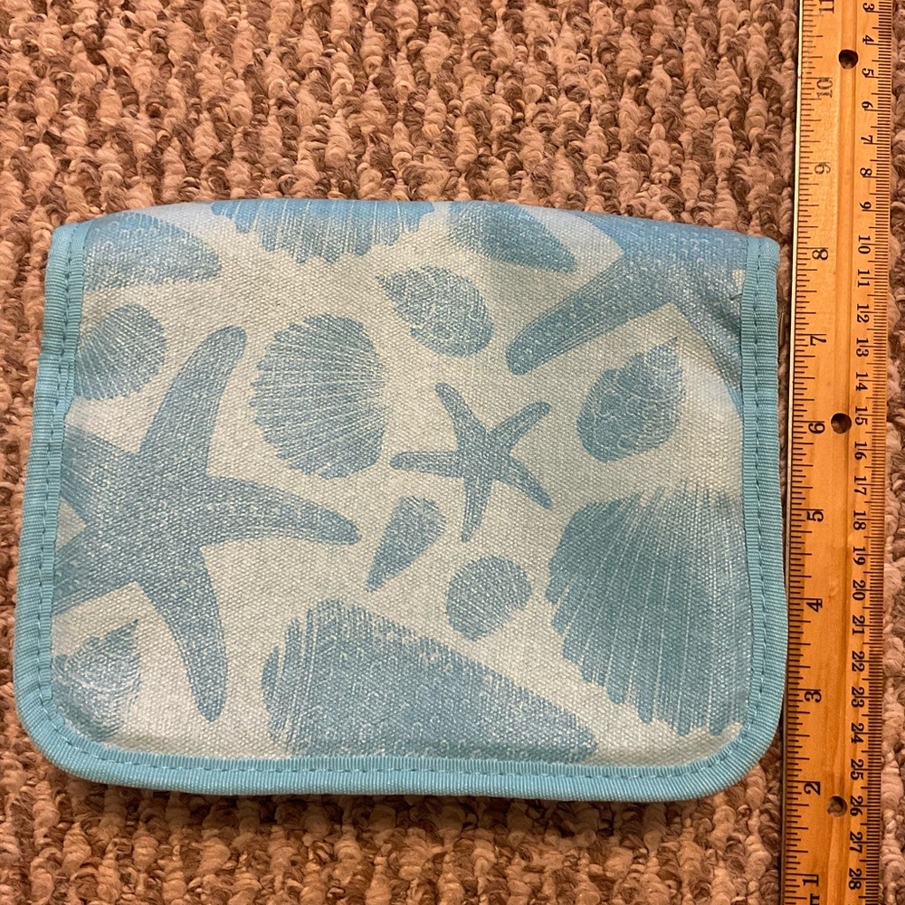 Crabtree & Evelyn Summer Sea Shell, Blue Travel Bag/Cosmetic Bag - Picture 14 of 15